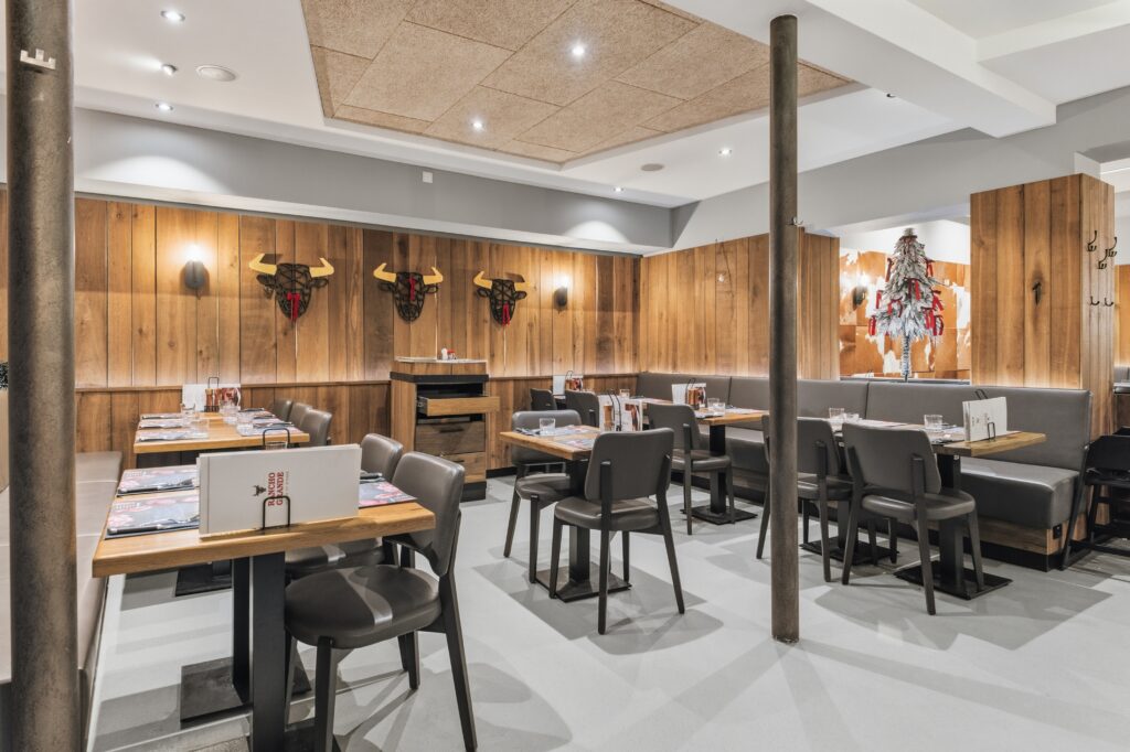 Innenansicht vom Rancho Grande Heide im hinteren, gemütlichen Sitzbereich