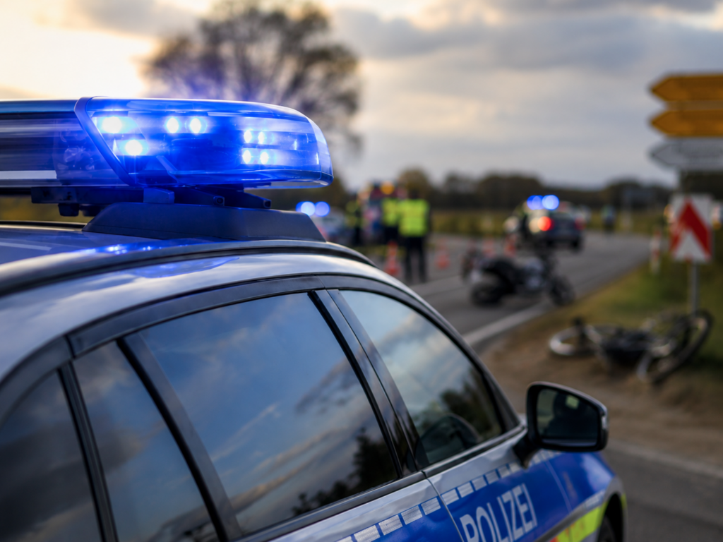 Linden: E-Bike-Fahrer lebensgefährlich verletzt