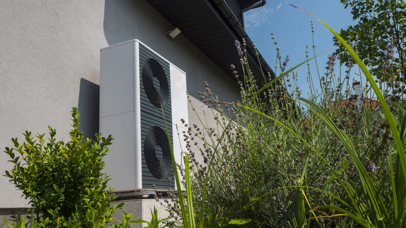 Wärmepumpe: Heizen im Winter, kühlen im Sommer