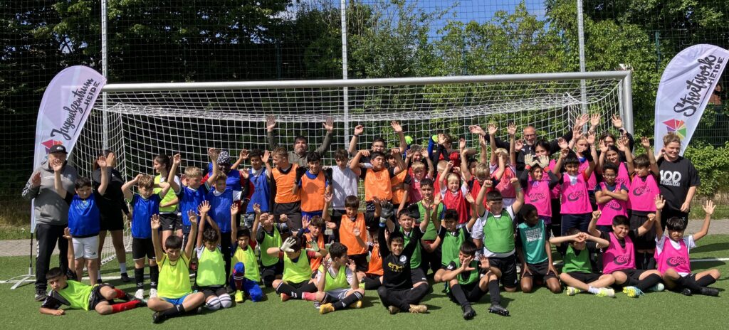 Viel los beim Turnier „Integration durch Sport“